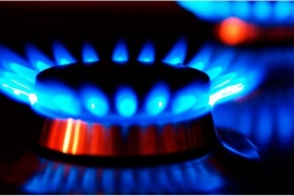 La gobernadora Bertone anunció una carga extraordinaria de gas subsidiado para 7.800 familias