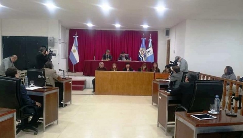 La sesión extraordinaria del Concejo Deliberante fue presidida por el concejal Eloy Echazú.