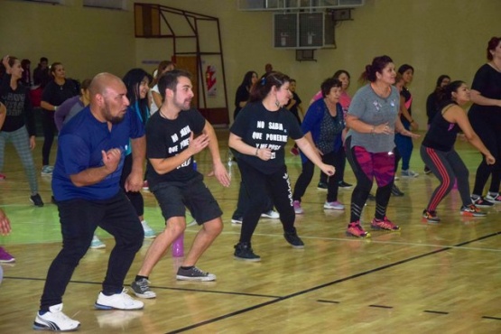 Maxi Clase de Ritmos con gran cantidad de público