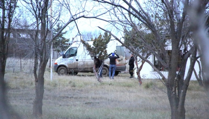 El cuerpo fue trasladado a la morgue en la Unidad de Traslados Especiales. (Foto: C.G.)