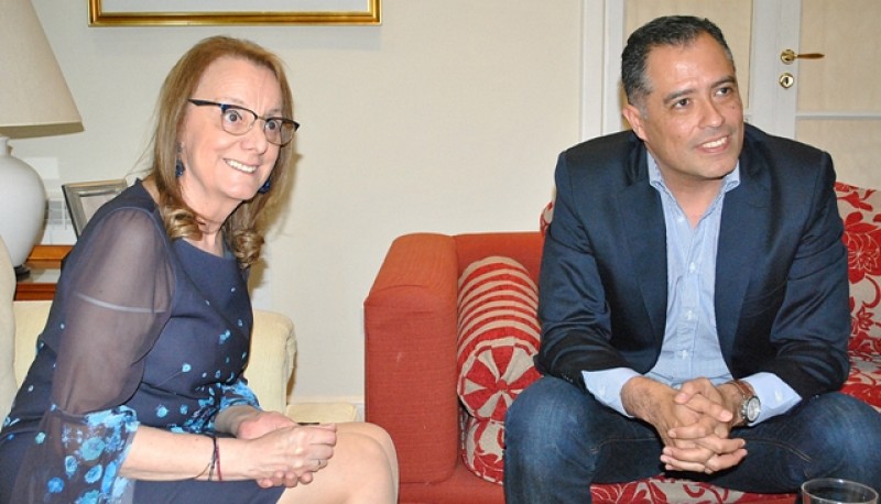 Alicia Kirchner y Eugenio Quiroga, ayer en la residencia oficial. (J.C.C.).