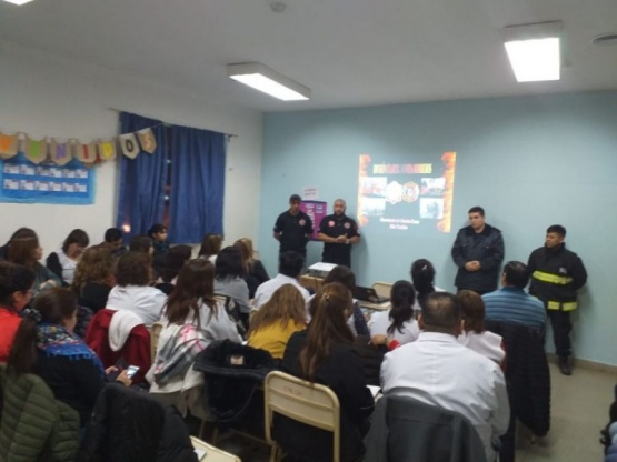 Charla realizada en los colegios. 