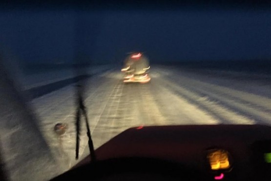 Rutas nevadas en los alrededores de Comodoro y camino a yacimientos