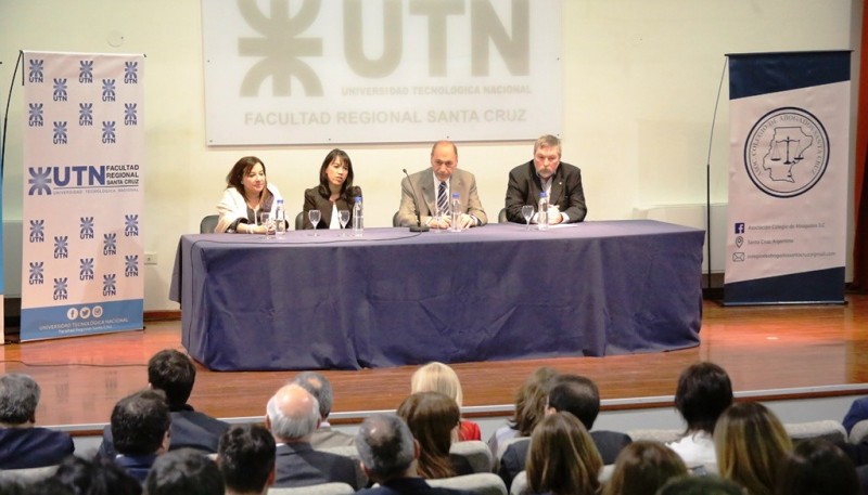 Zaffaroni realizó ayer una charla magistral en la UTN. (C.G.).