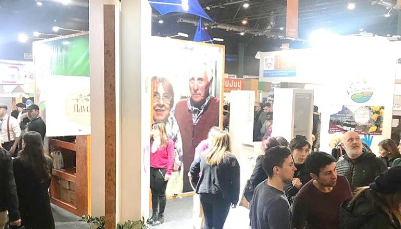 Stand santacruceño en Buenos Aires. 