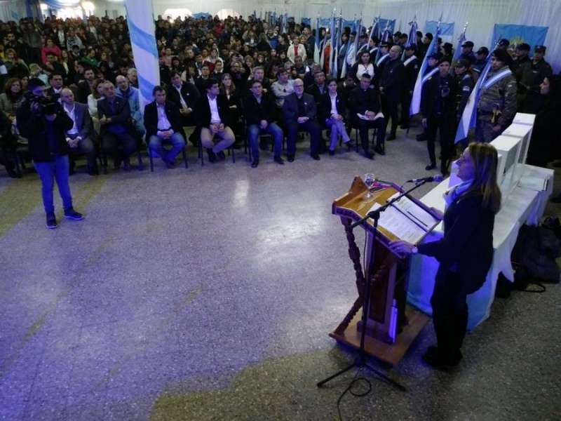 Alicia en el acto de Río Turbio.