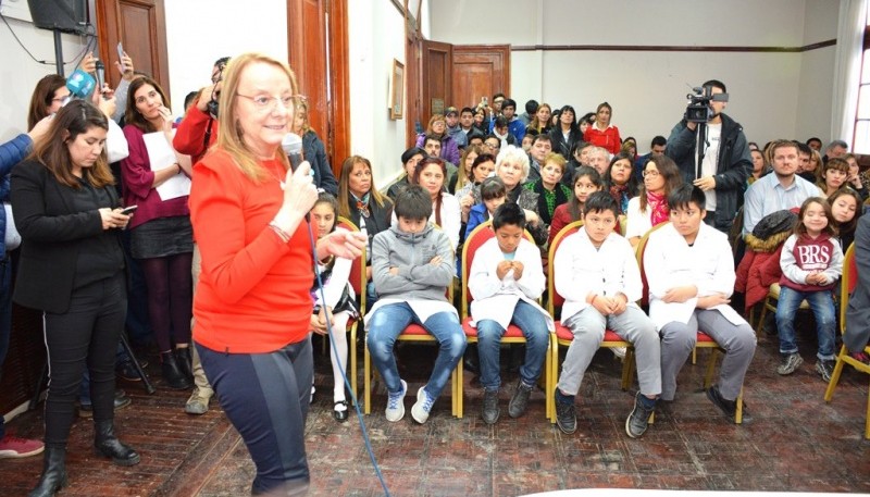 El acto se realizó en la sala Gregores de Casa de Gobierno. (C.R.). 