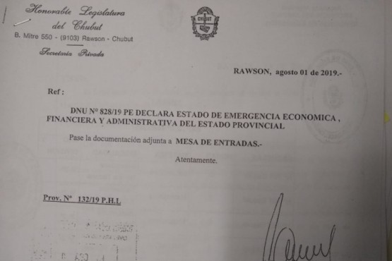 Por decreto, Arcioni prorrogó la emergencia y le puso un 