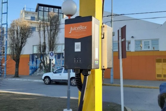 Instalaron la primera terminal cargador para autos eléctricos