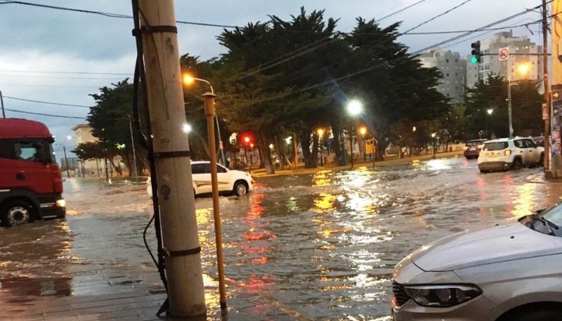 Las calles repletas de agua.