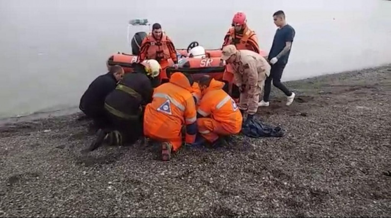 El hombre fue rescatado y tendría antecedentes. 