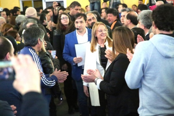 Grasso y Alicia durante la presentación. (C.G)