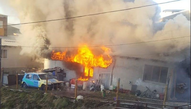Casa incendiada en Ushuaia. 
