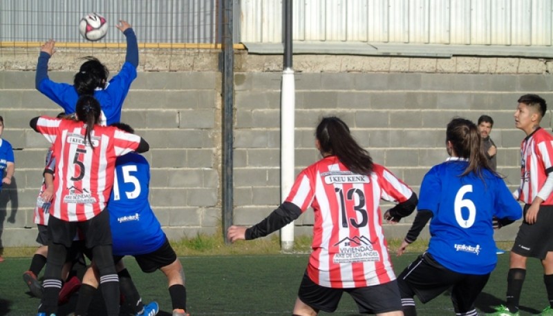 Con más de 20 equipos comenzó a jugarse una nueva edición de la Superliga de Fútbol Femenino de Río Gallegos.