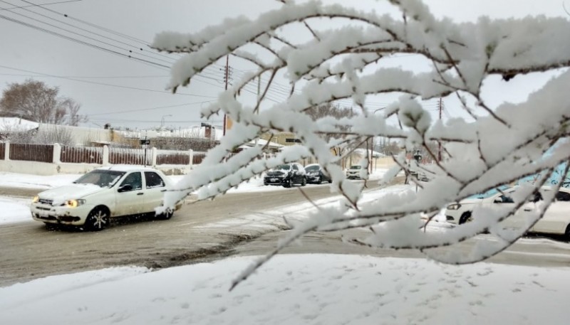 Nieve en la calle de Río Gallegos (Foto C.G.)