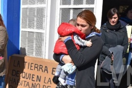 Fue desalojada de una vivienda usurpada y pide ayuda a IDUV