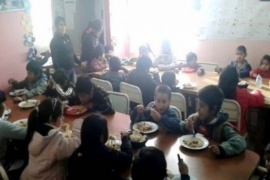 Por falta de trabajo, familias enteras concurren al comedor de Juan Romero