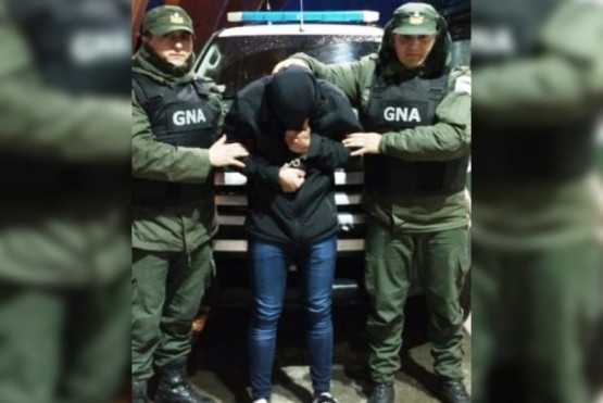 El detenido, por Gendarmeria Nacional.