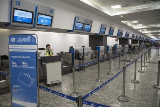 Aeropuerto sin despacho por suspensión de vuelos.   