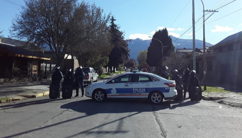 Policía en el juicio. 