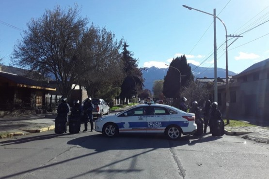 Policía en el juicio. 