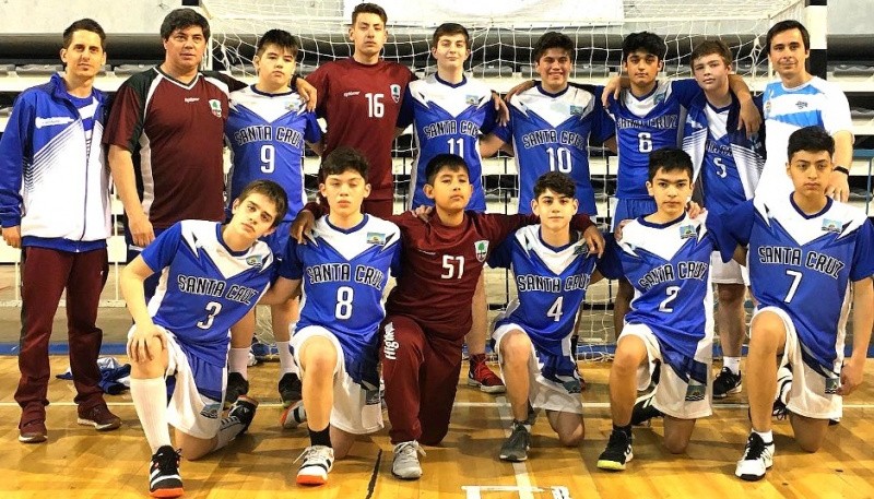 Los chicos con la medalla de plata.