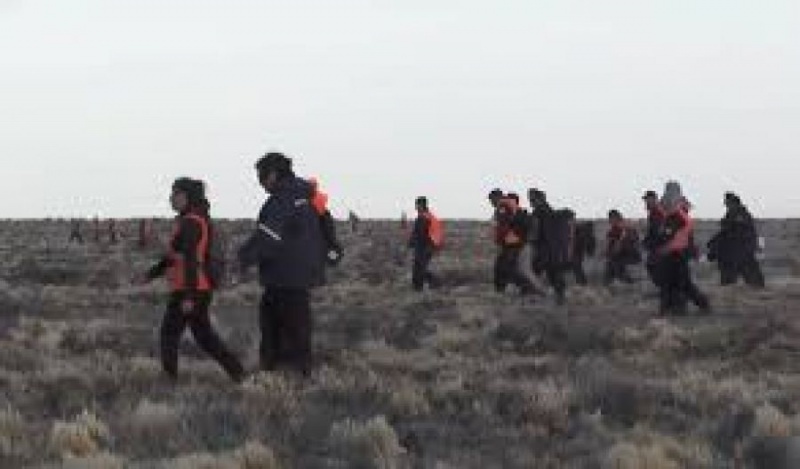 Familiares se sumaron a la búsqueda. 