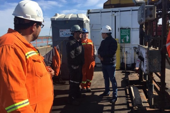 El Interventor Zeidán junto a trabajadores.