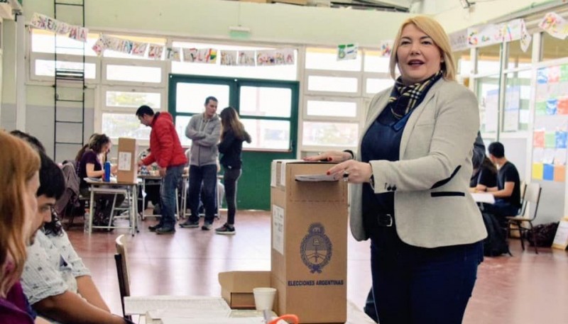 El voto de la actual gobernadora en Ushuaia. 