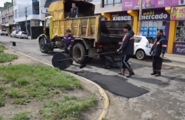 Piden transitar con precaución por el bacheo en la San Martín