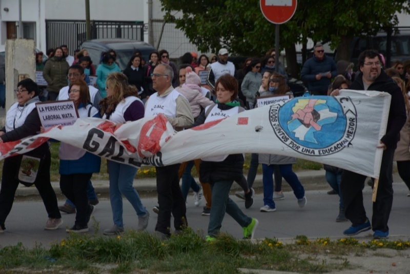 Uno de los tantos carteles que se pudieron ver (Fotos.C.Robledo).