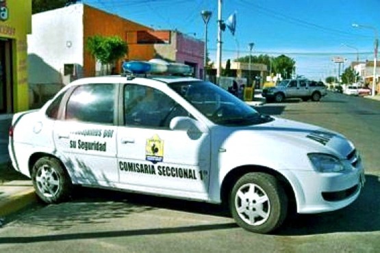 Móvil policial de Pico Truncado.