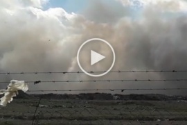 Así se ve el incendio del Vaciadero a pocos metros
