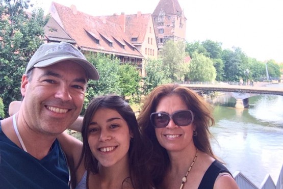 Bernd junto a su familia en Nüremberg. 