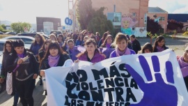 Marcharon contra la violencia hacia las mujeres
