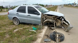 Vehículo quedó destrozado tras fuerte choque