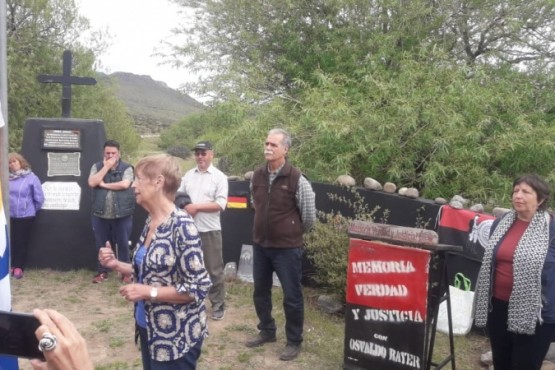 Isabel Soto y Ana Bayer fueron parte del acto homenaje en El Calafate. 