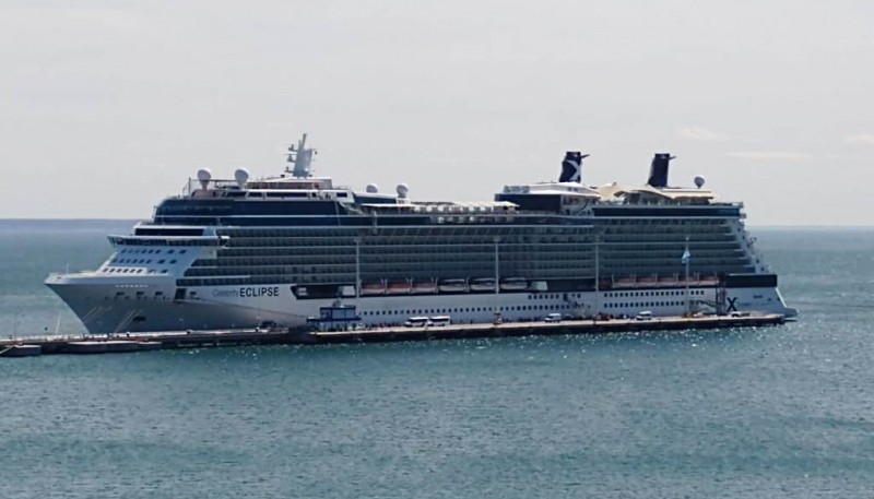 El Celebrity Eclipse.