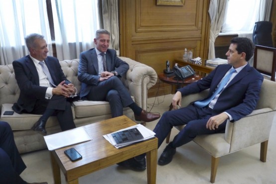Arcioni se reunió con el nuevo Ministro de Interior de la Nación