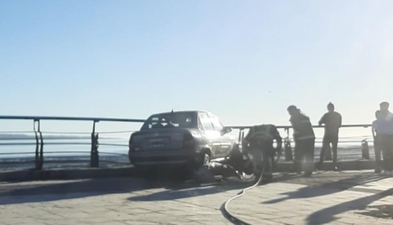 Colisión en la costanera local. 