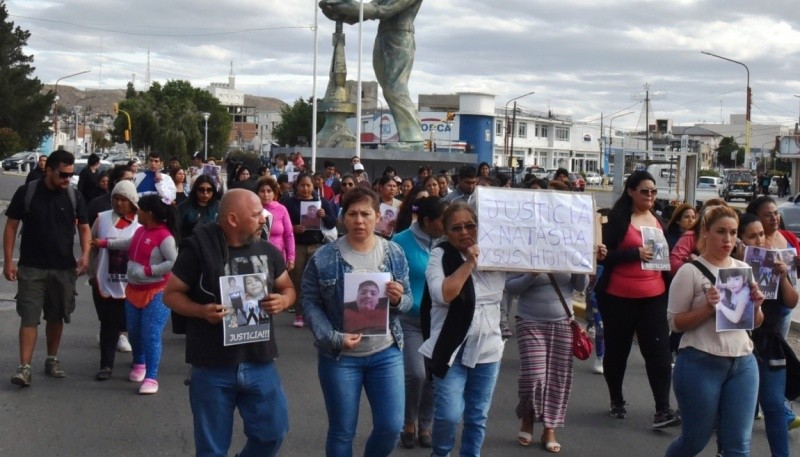 Marcha en Caleta Olivia. (C. A)