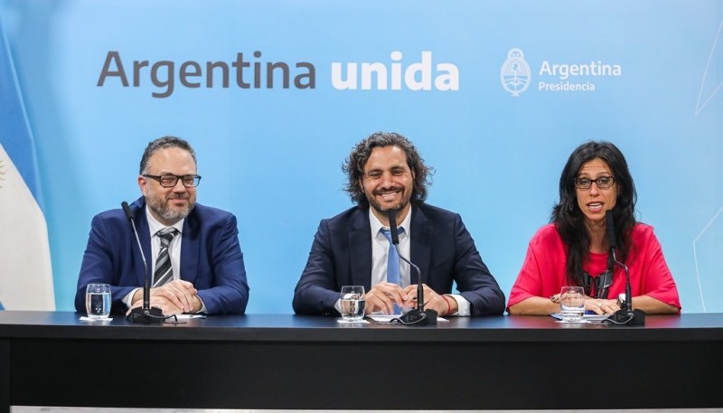 Jefe de Gabinete, Santiago Cafiero, el ministro de Desarrollo Productivo, Matías Kulfas, y la secretaria de Comercio Interior, Paula Español.