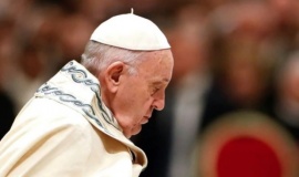 El Papa mandó rosarios a militares detenidos por delitos de lesa humanidad