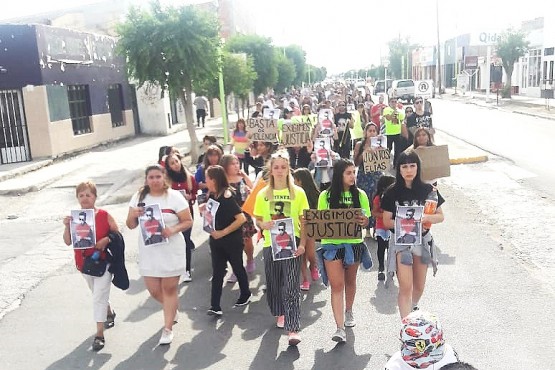 Segunda marcha por Elías.