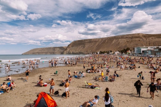 Rada Tilly recibe alrededor de 12 mil visitantes por día. 