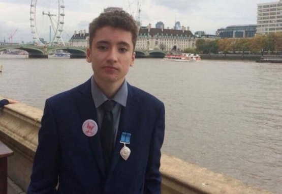 El joven de 17 años que salvó la vida gracias a su compañera de juego online. Foto: Gentileza liverpoolecho.co.uk