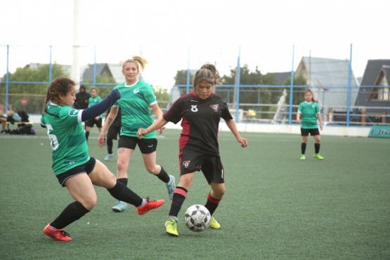 Con cambios arrancó el Torneo de Verano para las mujeres