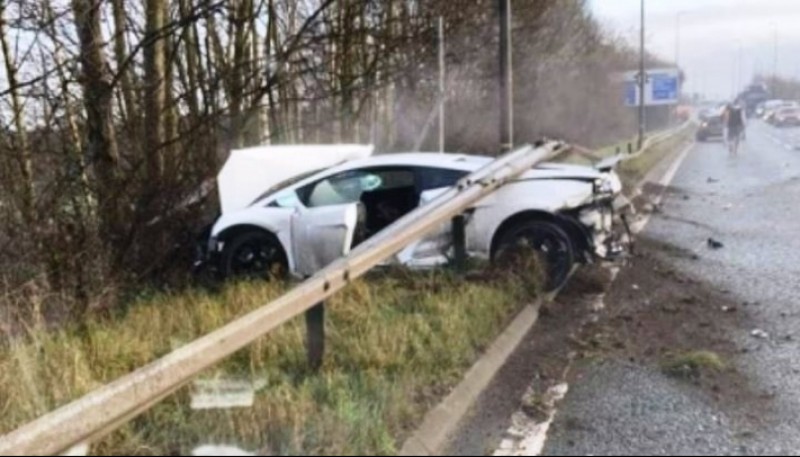 Así quedó la Lamborghini.