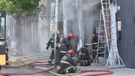 Mujer murió atrapada en incendio en supermercado chino