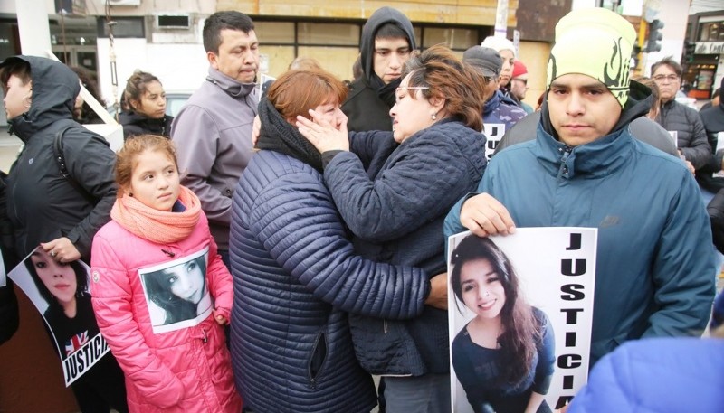 De la marcha en silencio participaron familiares y amigos. (Foto: C.G.)